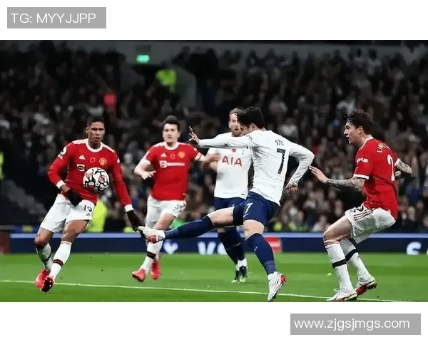 英超焦点战曼联小胜热刺战术解析全场瞬间沸腾